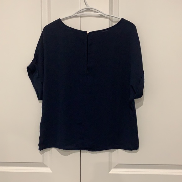 *3 for $21* Like new Dynamite navy blouse - Picture 2 of 2